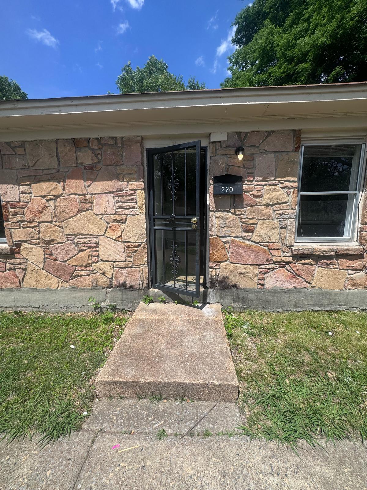 220 Mill Avenue